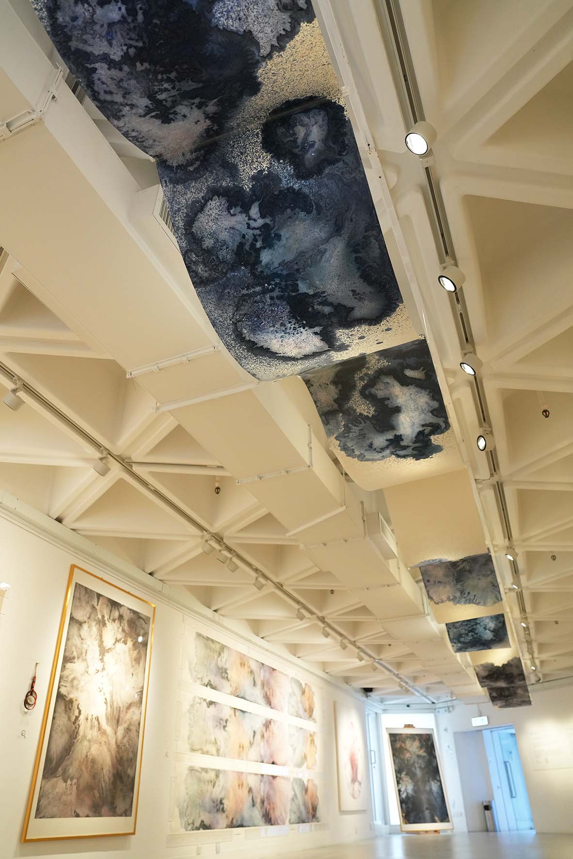 Ceiling installation in the exhibition hall
